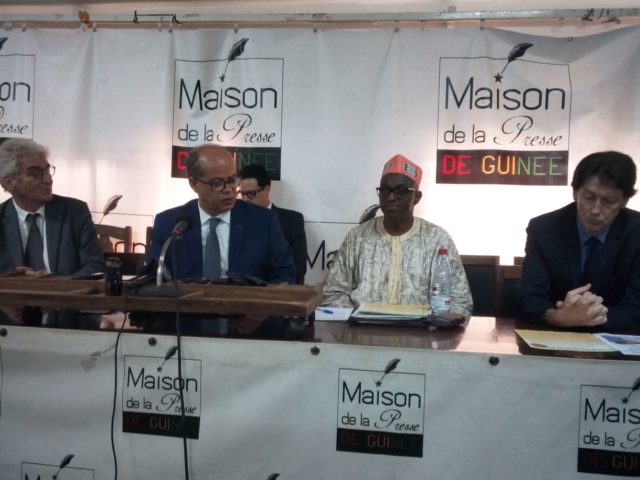 SALON-DU-LIVRE-DES-JEUNESSE-640x480