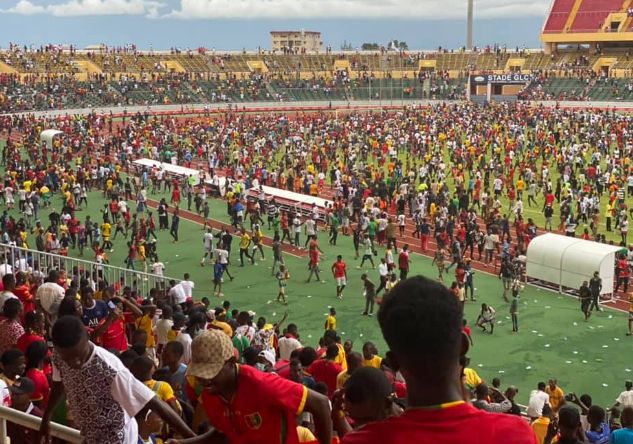 Envahissement du stade GLC / Guinée – Malawi : le Conor annonce une enquête pour situer les degrés de responsabilités (communiqué)