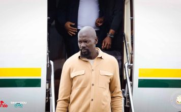 Le président Mamadi Doumbouya de retour à Conakry après son congé annuel en Grèce